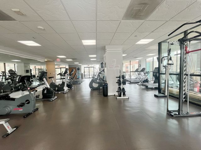 1122 N Clark Street 1702, Chicago, IL 60610