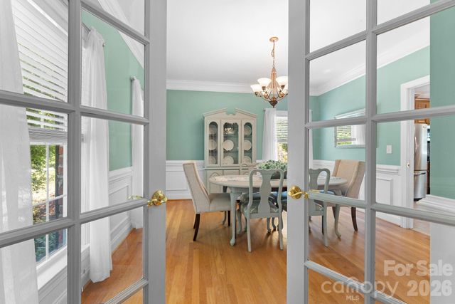 220 Lake Dale Court, Clemmons, NC 27012