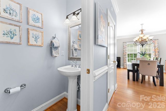220 Lake Dale Court, Clemmons, NC 27012