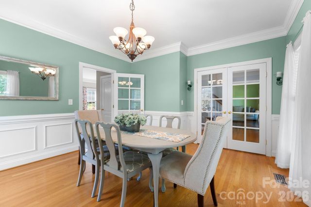 220 Lake Dale Court, Clemmons, NC 27012