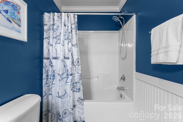 220 Lake Dale Court, Clemmons, NC 27012