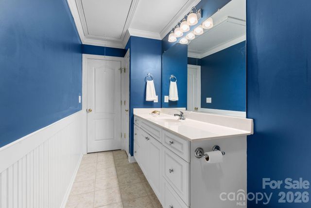 220 Lake Dale Court, Clemmons, NC 27012