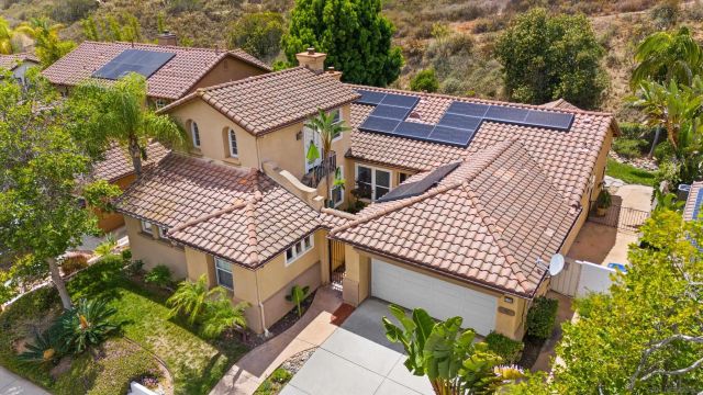 3329 Wild Oak LN, Escondido, CA 92027