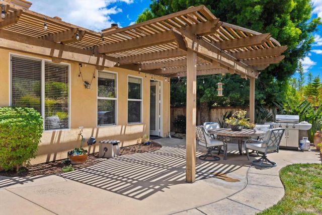 3329 Wild Oak LN, Escondido, CA 92027