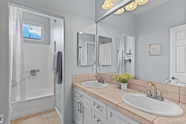3329 Wild Oak LN, Escondido, CA 92027