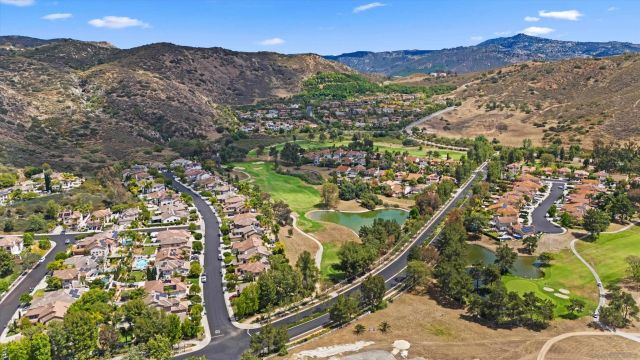 3329 Wild Oak LN, Escondido, CA 92027