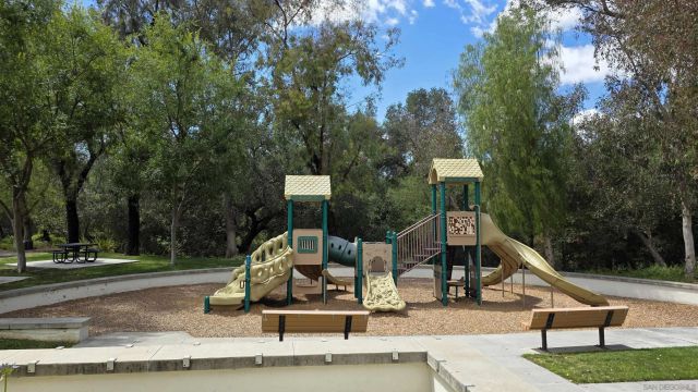 3329 Wild Oak LN, Escondido, CA 92027