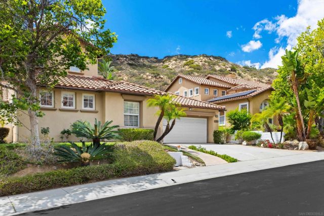 3329 Wild Oak LN, Escondido, CA 92027