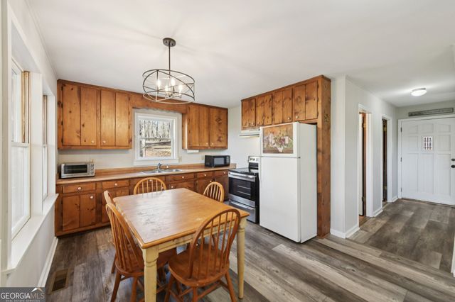 714 Deer Woods Trail, Cleveland, GA 30528