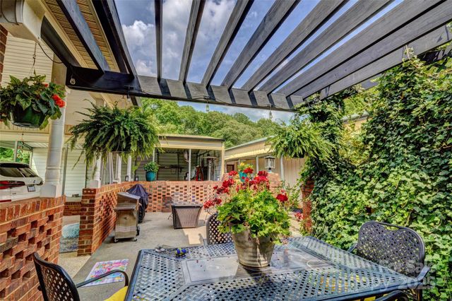 253 Suncrest Road, Cherryville, NC 28021