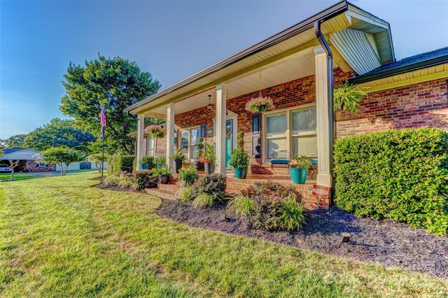 253 Suncrest Road, Cherryville, NC 28021