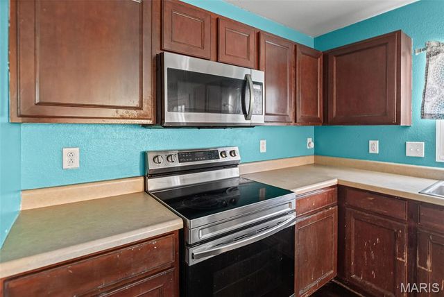 2528 Commons Parkway, Belleville, IL 62221