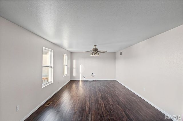 2528 Commons Parkway, Belleville, IL 62221