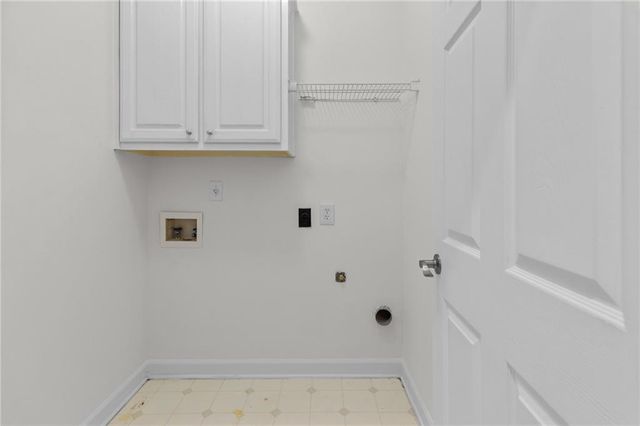 235 Arbor Creek Way, Roswell, GA 30076