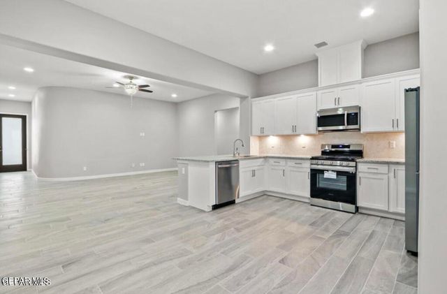 13110 CASTLEFORD Lane, El Paso, TX 79928