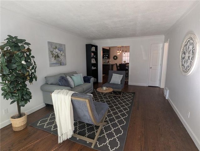 2320 E 71st Terrace, Kansas City, MO 64132