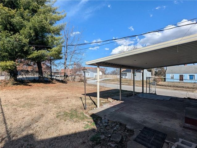 2320 E 71st Terrace, Kansas City, MO 64132