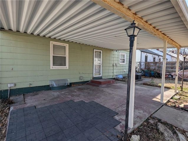 2320 E 71st Terrace, Kansas City, MO 64132