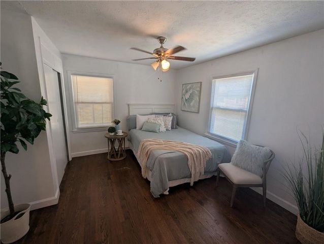 2320 E 71st Terrace, Kansas City, MO 64132