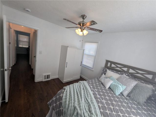 2320 E 71st Terrace, Kansas City, MO 64132