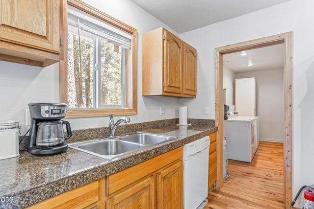 16018 Park Drive, La Pine, OR 97739