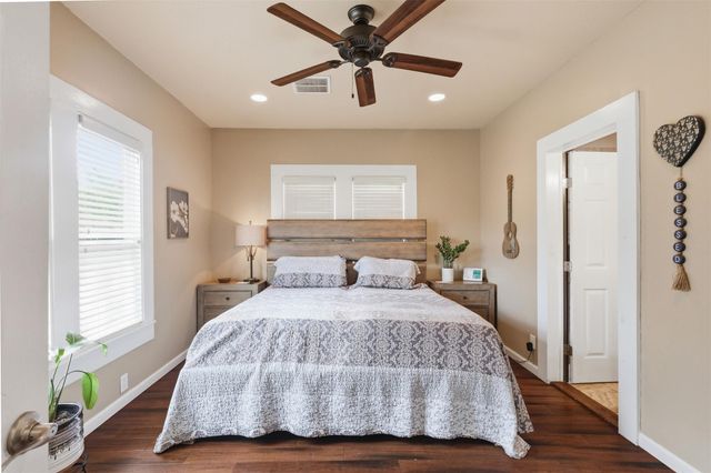 1726 13th Street, Hempstead, TX 77445