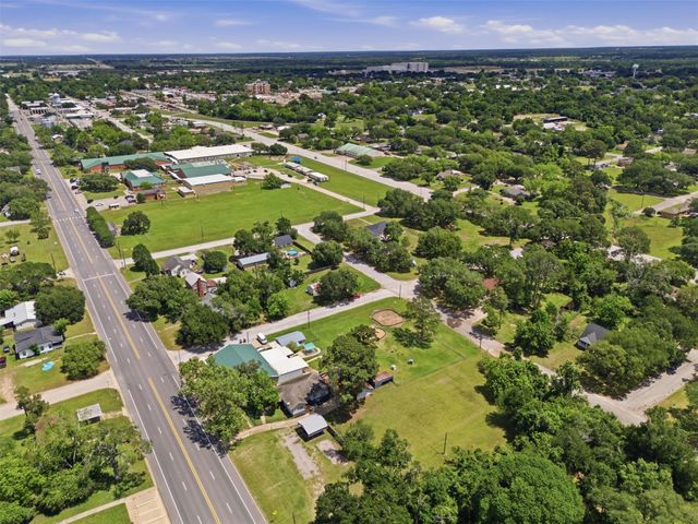 1726 13th Street, Hempstead, TX 77445