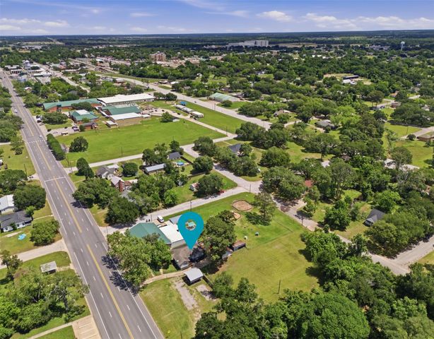 1726 13th Street, Hempstead, TX 77445