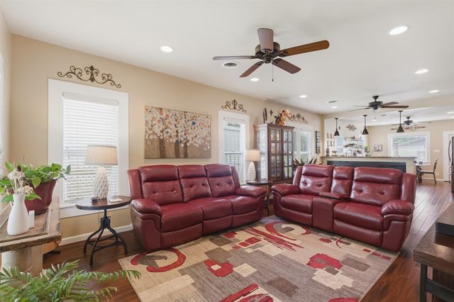 1726 13th Street, Hempstead, TX 77445