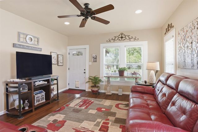 1726 13th Street, Hempstead, TX 77445