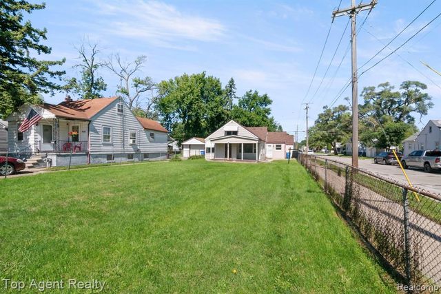 7285 Prospect Avenue, Warren, MI 48091