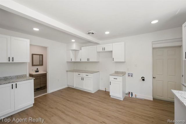 7285 Prospect Avenue, Warren, MI 48091