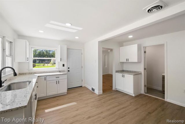 7285 Prospect Avenue, Warren, MI 48091