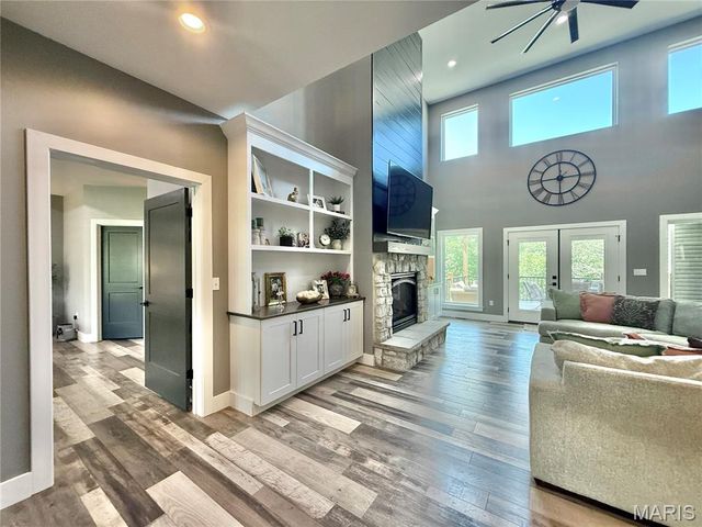 3079 Stonebridge Place, Festus, MO 63028