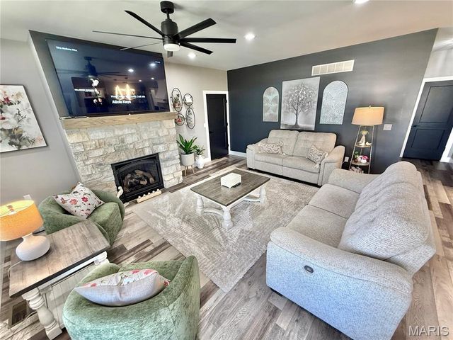 3079 Stonebridge Place, Festus, MO 63028