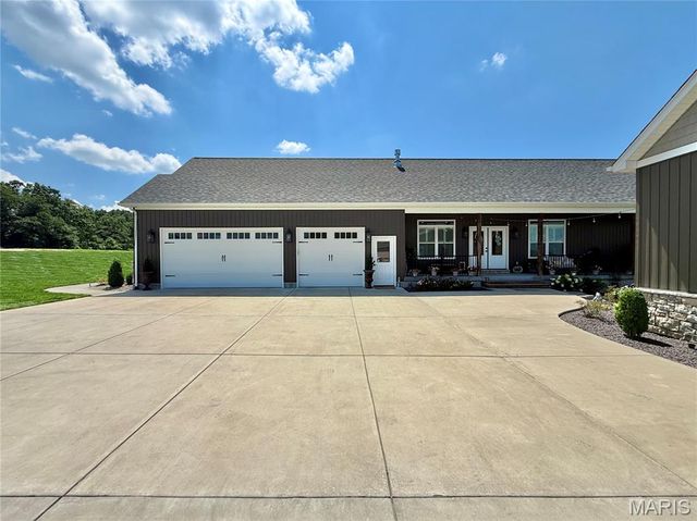 3079 Stonebridge Place, Festus, MO 63028