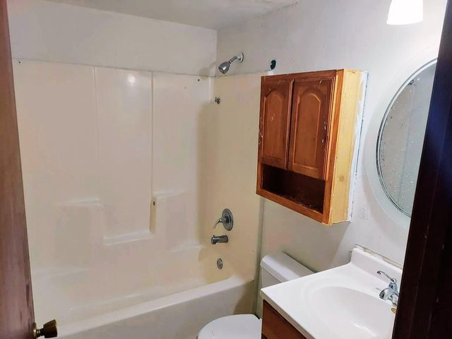 94 108th Avenue NW, Coon Rapids, MN 55448