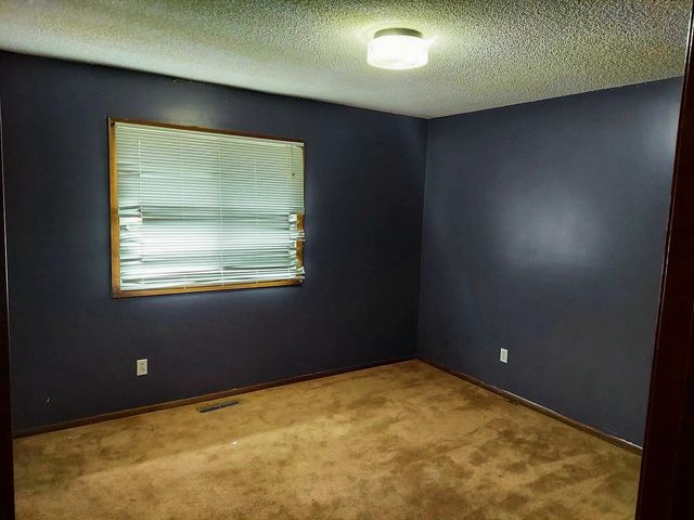 94 108th Avenue NW, Coon Rapids, MN 55448