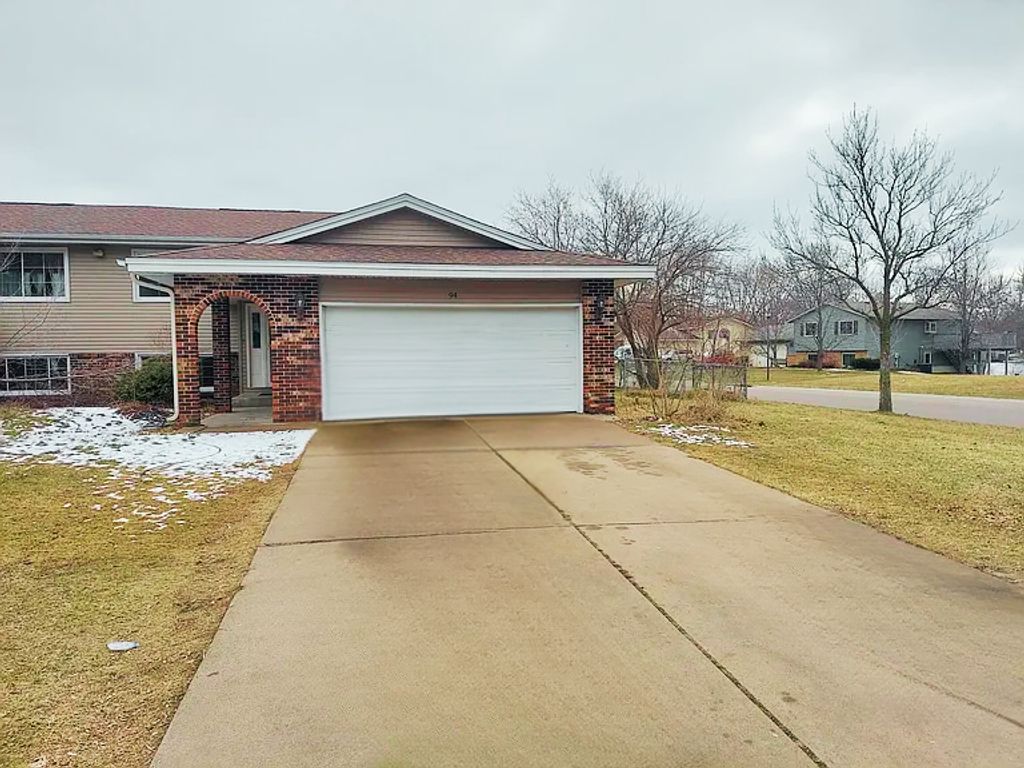 94 108th Avenue NW, Coon Rapids, MN 55448