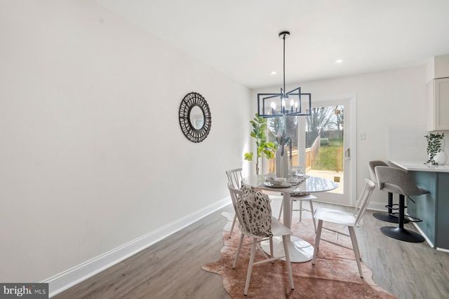 7 PRESTWICK SQ, Baltimore, MD 21228