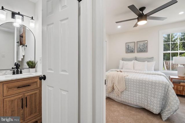 7 PRESTWICK SQ, Baltimore, MD 21228