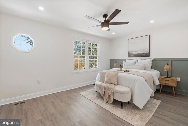 7 PRESTWICK SQ, Baltimore, MD 21228