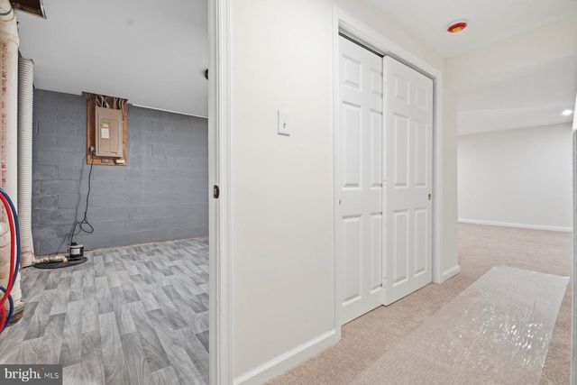 7 PRESTWICK SQ, Baltimore, MD 21228