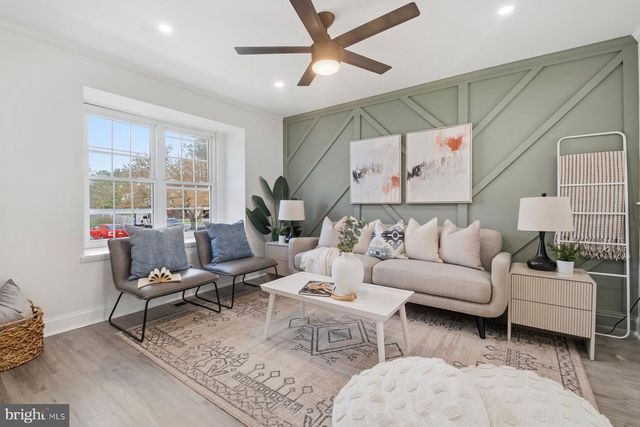 7 PRESTWICK SQ, Baltimore, MD 21228