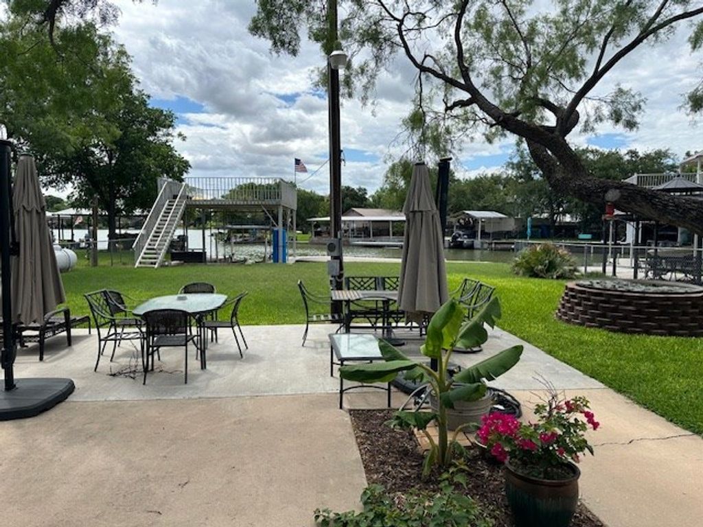 Image 5 of property listing at 2602 Sleepy Hollow Rd, San Angelo, TX 76904