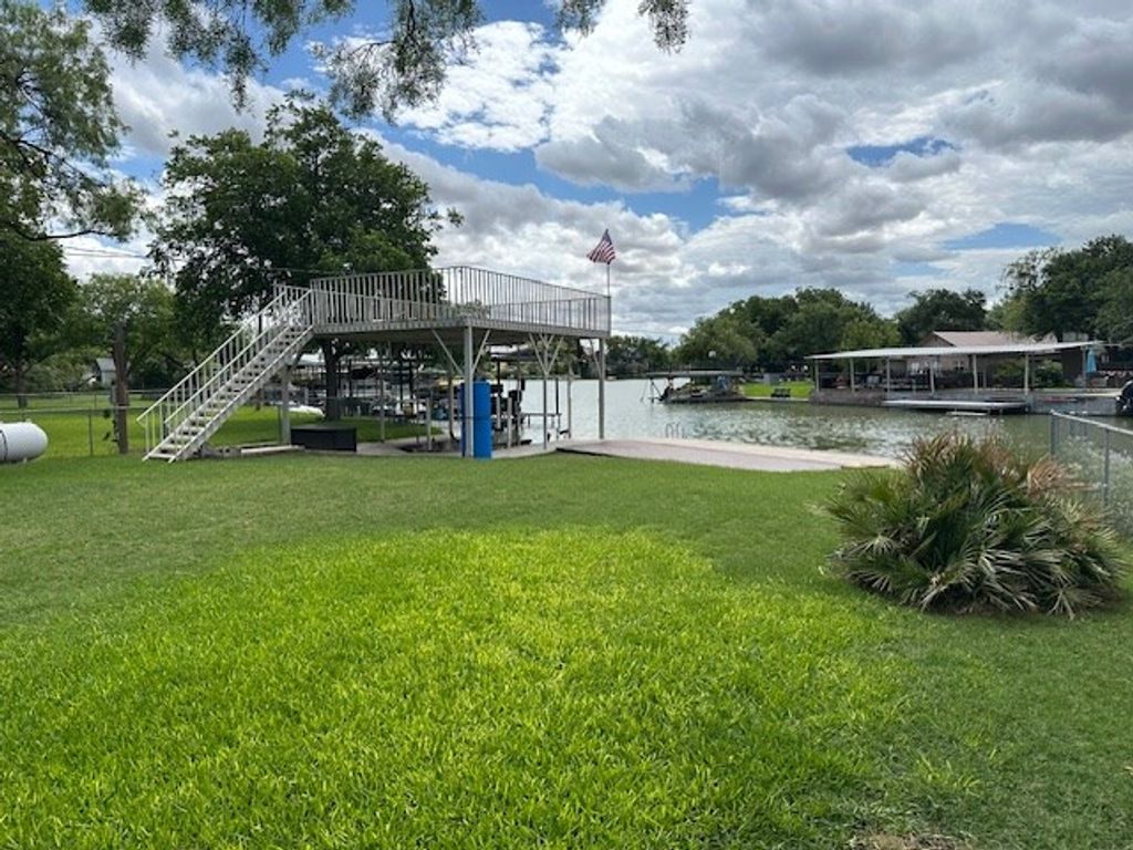 Image 7 of property listing at 2602 Sleepy Hollow Rd, San Angelo, TX 76904