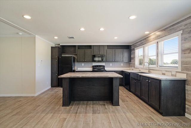 3835 Edge Road, Kingston, OK 73439