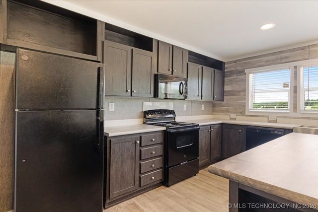 3835 Edge Road, Kingston, OK 73439