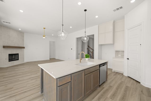 2601 Lila Street, Burleson, TX 76028