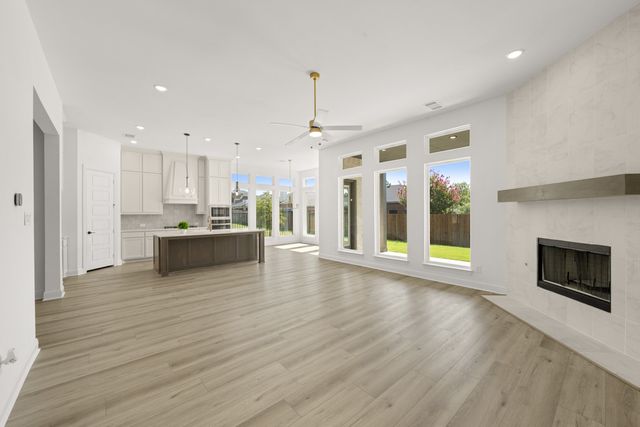 2601 Lila Street, Burleson, TX 76028